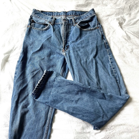 Vintage Levis size 31 - Picture 2 of 2